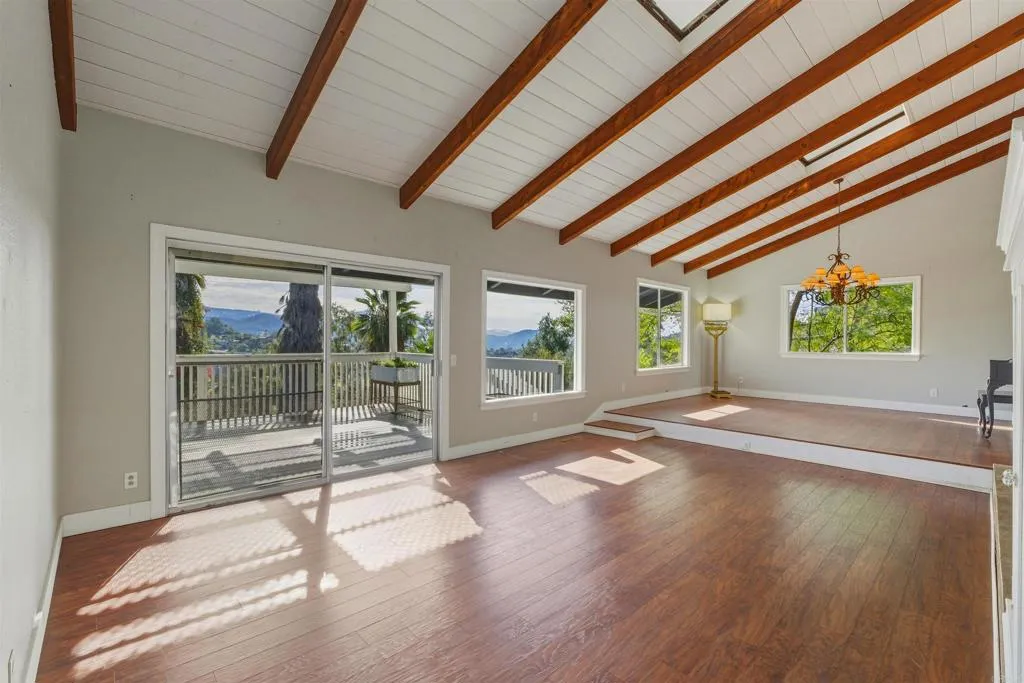 https://cdn.realtyfeed.com/cdn/127/306646732/53ebf1583c9998e4c715b67815b6e1aa.webp