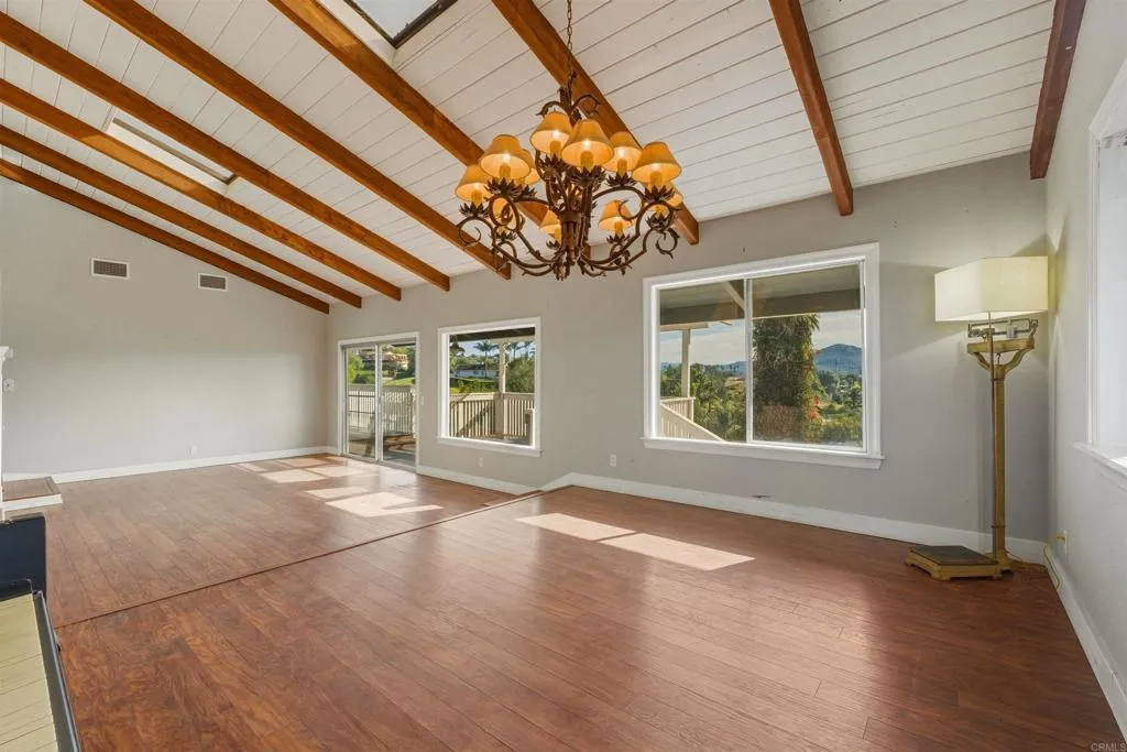 https://cdn.realtyfeed.com/cdn/127/306646732/88603ccab7057aa60d84ff8e0059790f.webp