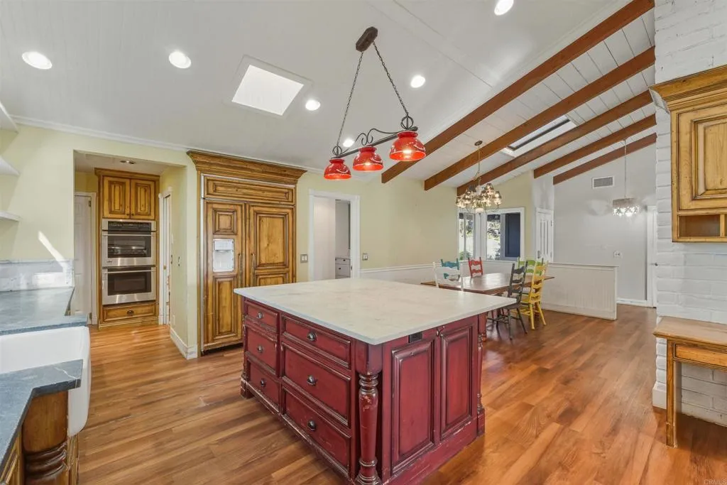 https://cdn.realtyfeed.com/cdn/127/306646732/ac480f0b17681b7f710bfc1c5cafd436.webp