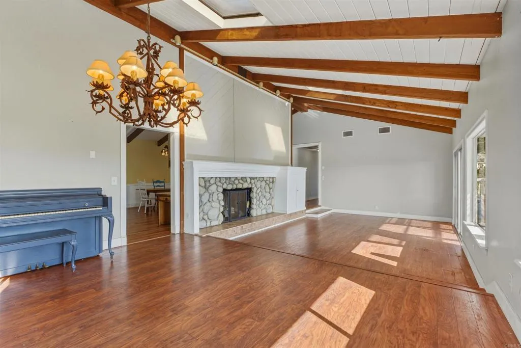 https://cdn.realtyfeed.com/cdn/127/306646732/c26334d5225b8c00f8f40b695de8b96a.webp