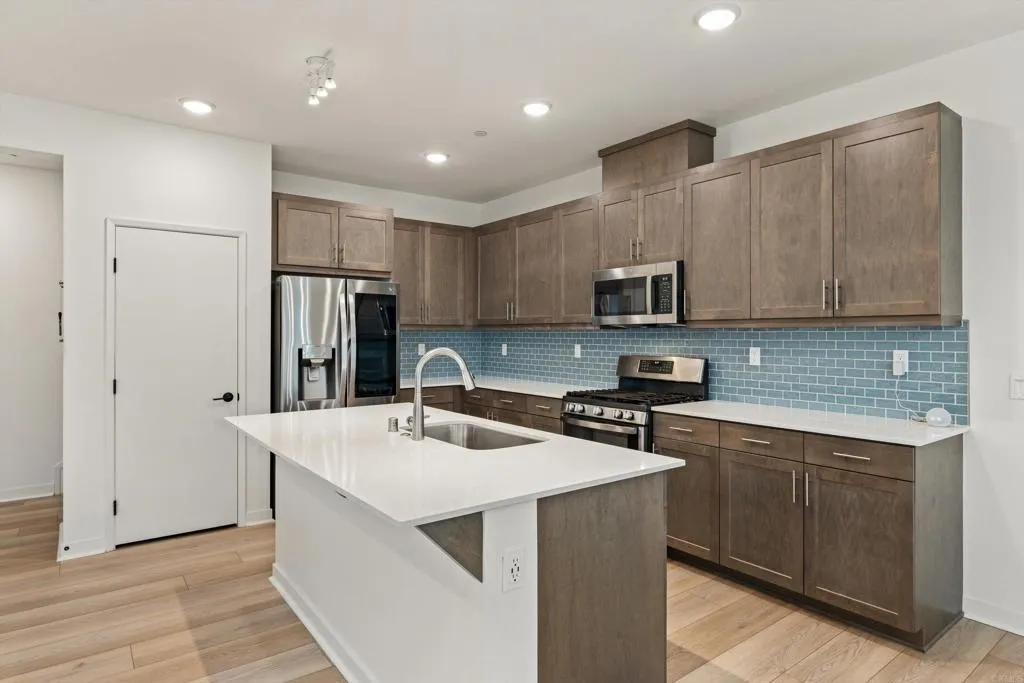 Photo #12: NDP2601576 Listing: Photo #12