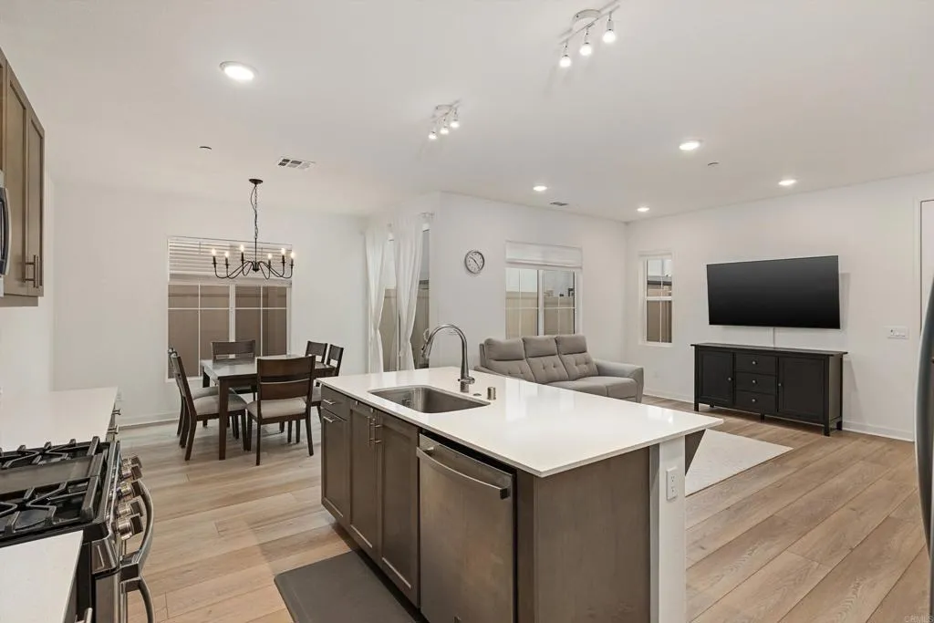 Photo #16: NDP2601576 Listing: Photo #16