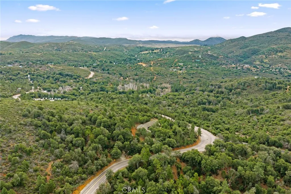 https://cdn.realtyfeed.com/cdn/127/306646767/4bd7a8c2a458788696491f01a0255bde.webp