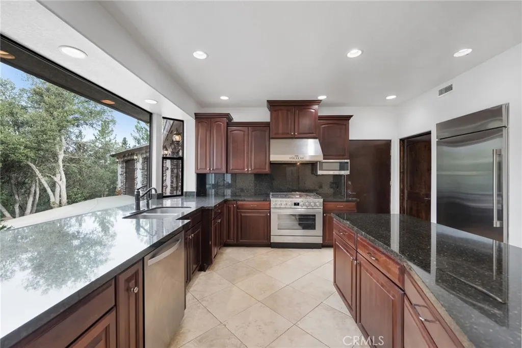 https://cdn.realtyfeed.com/cdn/127/306646767/599f2d367d1c5c58d901f62bf5d50a43.webp