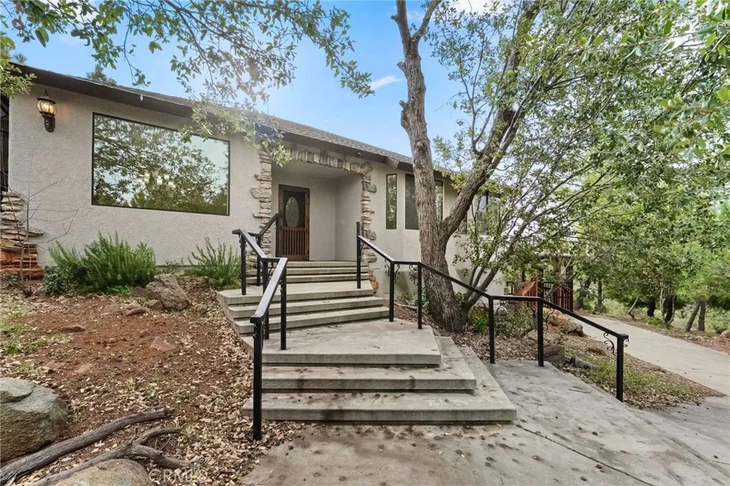 https://cdn.realtyfeed.com/cdn/127/306646767/7e255ed72f727f880d7eb6889e631aea.webp