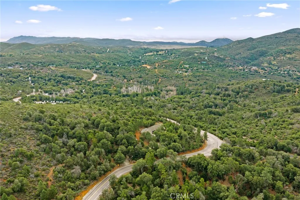 https://cdn.realtyfeed.com/cdn/127/306646767/923d4e98f68d6d1077f794770a2d3263.webp