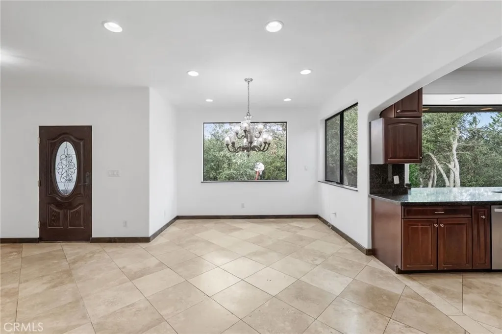 https://cdn.realtyfeed.com/cdn/127/306646767/db525b56ea37ee48ad6fb2d1bd8f59c8.webp