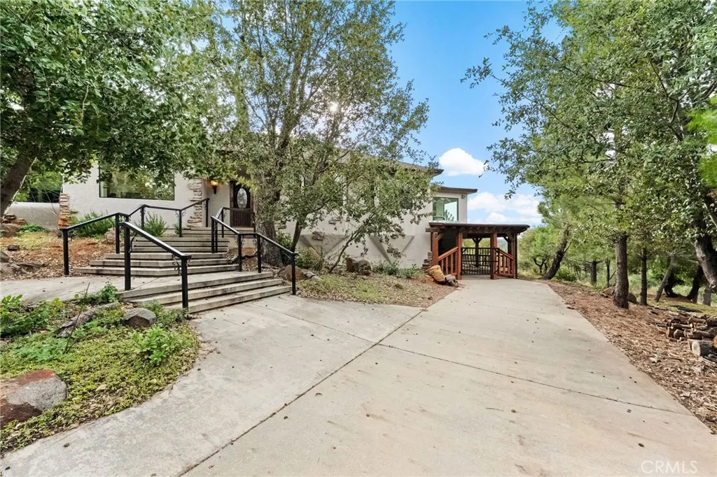 https://cdn.realtyfeed.com/cdn/127/306646767/fa219cacde91d23736eff34f9ec7114c.webp