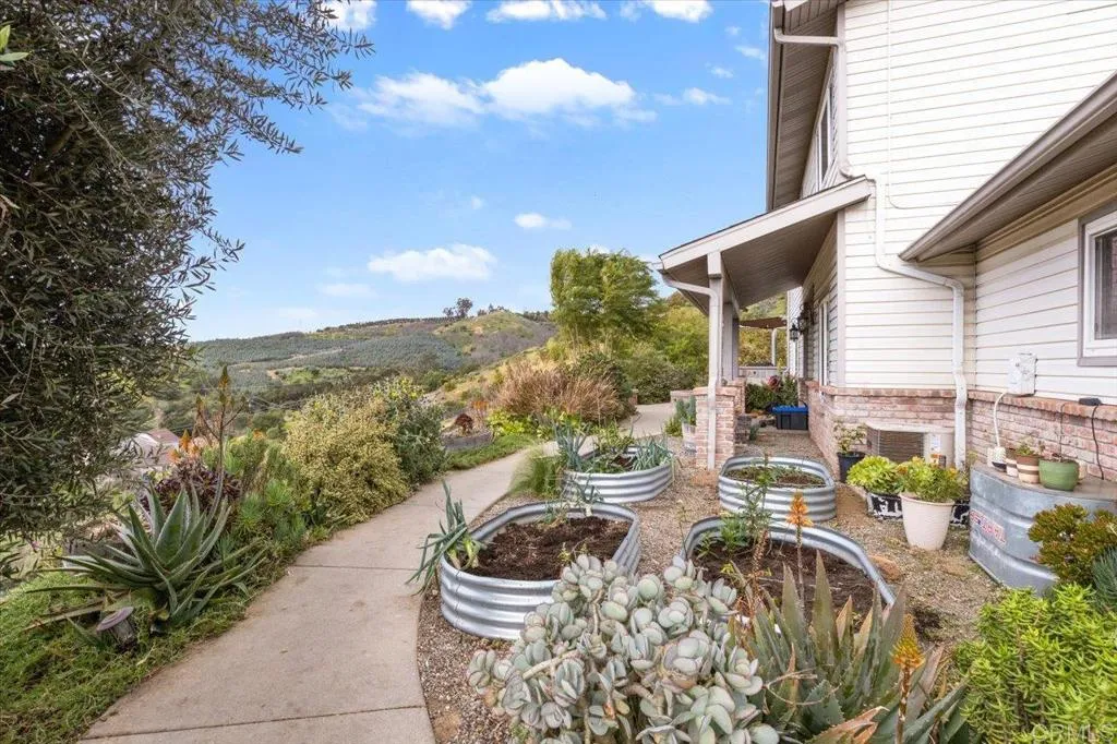 32460 Lilac Road, Valley Center, CA 92082 - Photo 3 of 46, Valley Center, CA