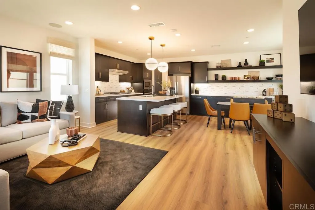 https://cdn.realtyfeed.com/cdn/127/306646825/ce19aec5e850e96cc5c61725e1e0cefb.webp