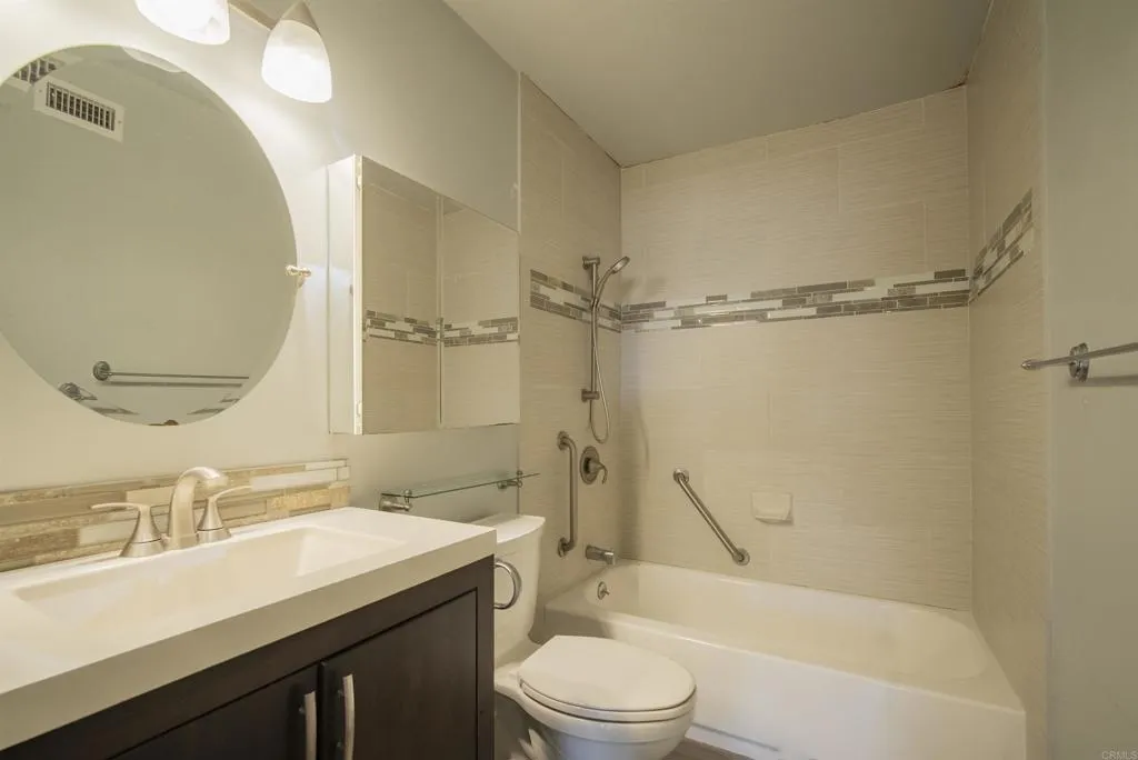 https://cdn.realtyfeed.com/cdn/127/306646828/6ff7a279a1da4cc19662ad701f6370d0.webp