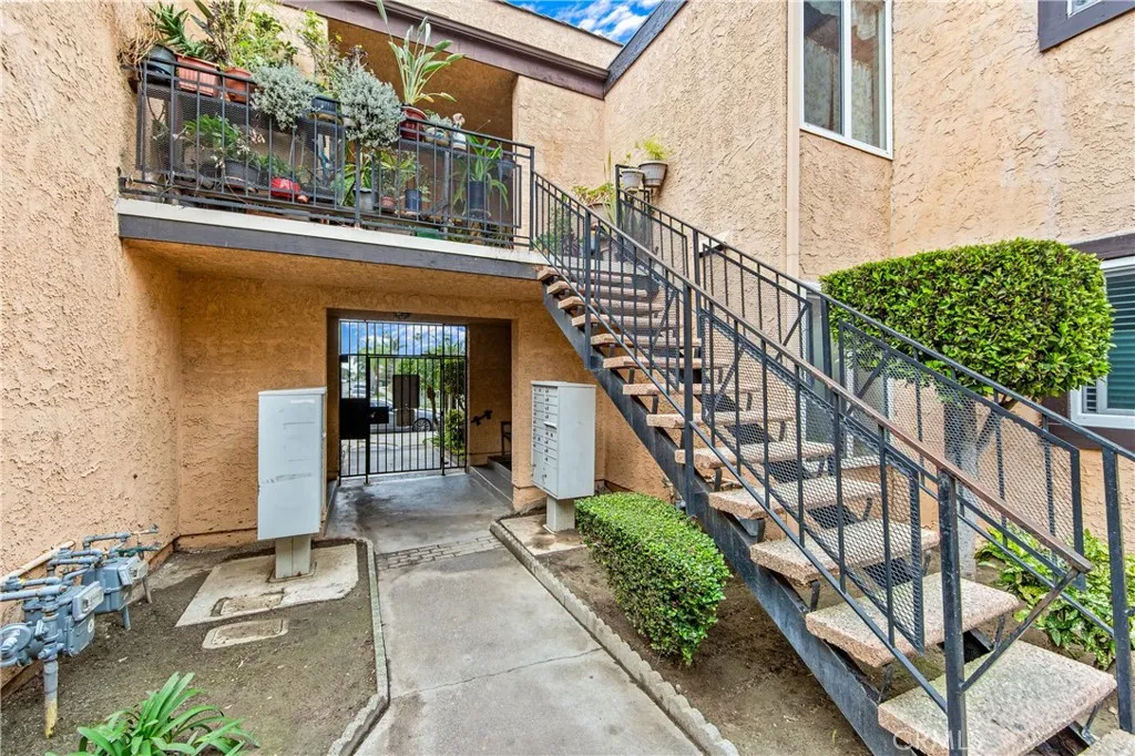 21522 Belshire, Hawaiian Gardens, CA 90716 - Photo 3 of 47, Hawaiian Gardens, CA