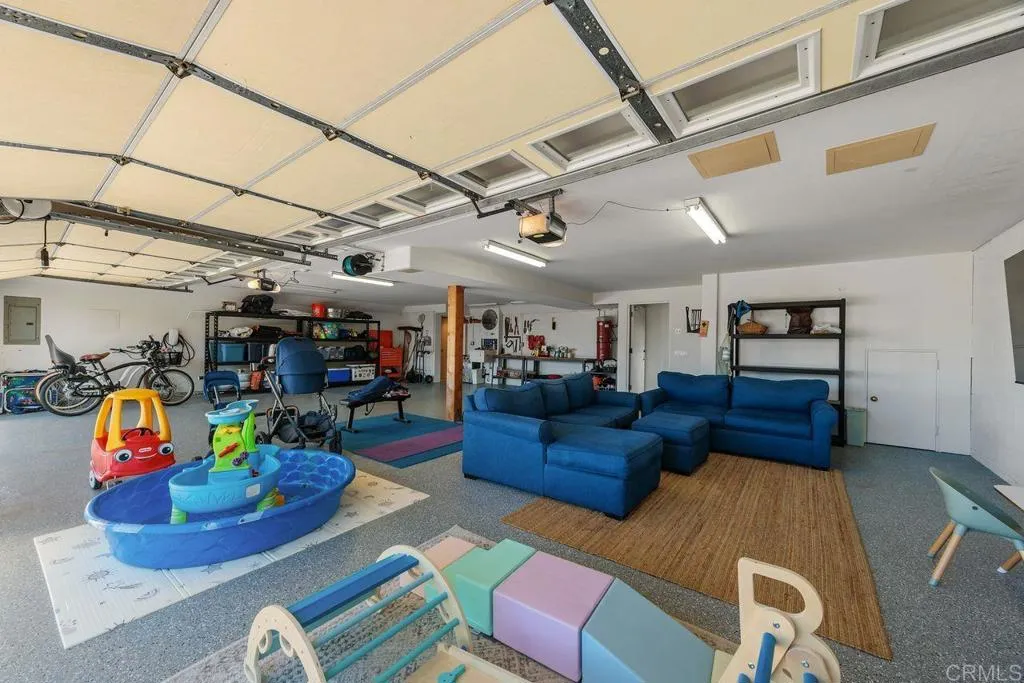 https://cdn.realtyfeed.com/cdn/127/306646929/83427eb9ef86e8cc7ccb1c4c82485fd3.webp