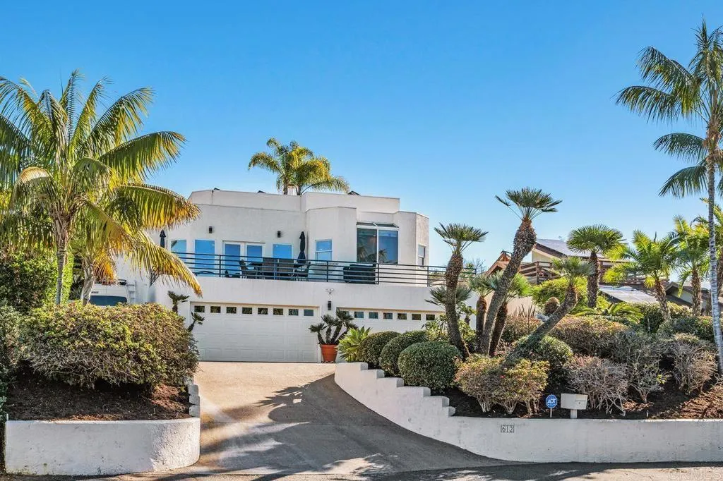 https://cdn.realtyfeed.com/cdn/127/306646929/f18f2feb2c594530a3b13ecd36de11ad.webp