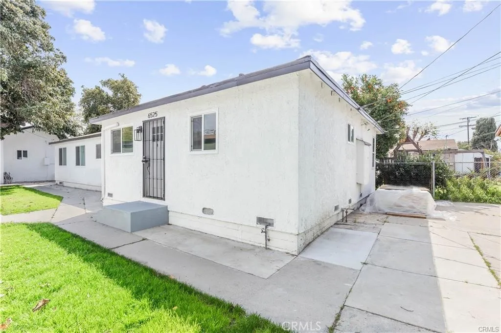 6525 Ajax Avenue, Bell Gardens, CA 90201 - Main photo, Bell Gardens, CA