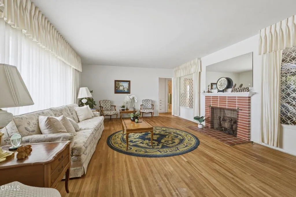 3405 Loma Vista Road, Ventura, CA 93003 - Photo 4 of 27, Ventura, CA