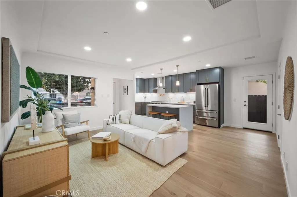 14328 Emelita Street, Sherman Oaks, CA 91401 - Photo 3 of 56, Sherman Oaks, CA