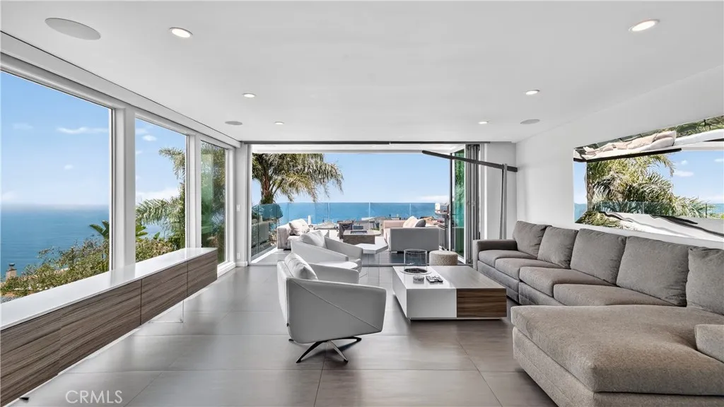 855 Santa Ana Street, Laguna Beach, CA, 92651