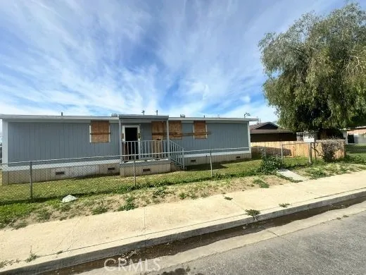 102 Northrup, Bakersfield, CA 93307 - Photo 3 of 42, Bakersfield, CA
