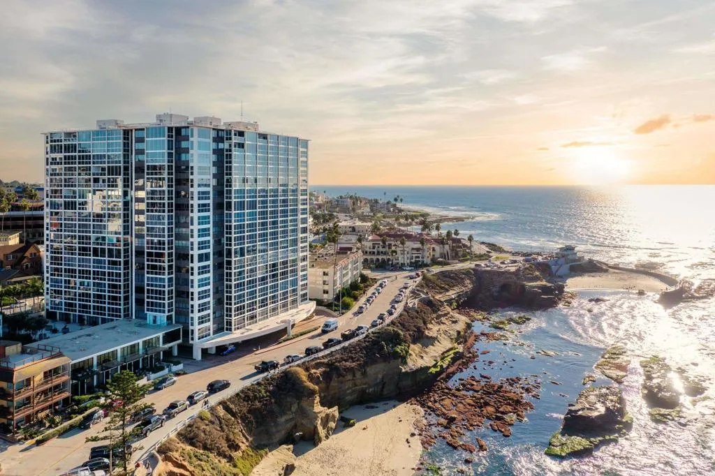 https://cdn.realtyfeed.com/cdn/127/306647088/399b841225b734ac4da8ef8764e1854f.webp