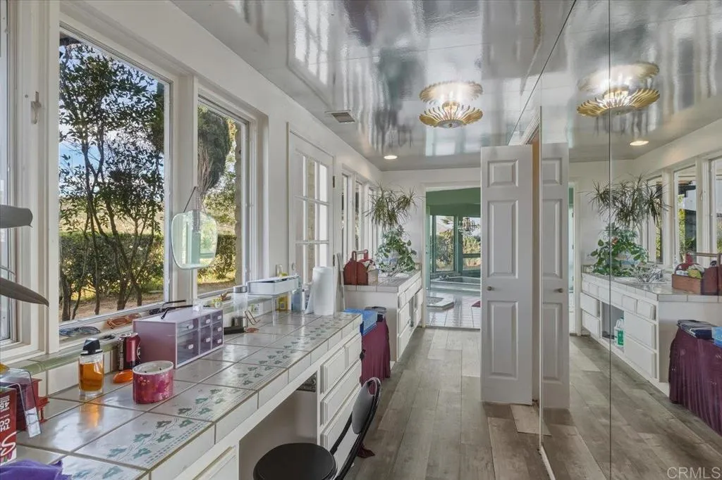 https://cdn.realtyfeed.com/cdn/127/306647108/01ab259231c1811c6841225dd7350bd7.webp