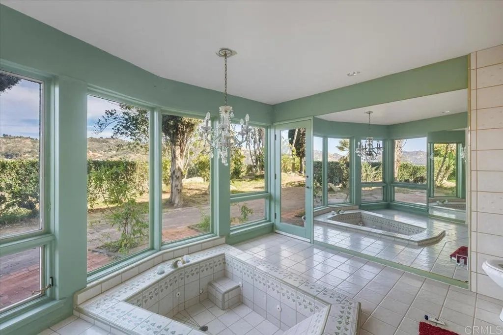 https://cdn.realtyfeed.com/cdn/127/306647108/1a26d27ad9aca30fbbc71a94efb54135.webp