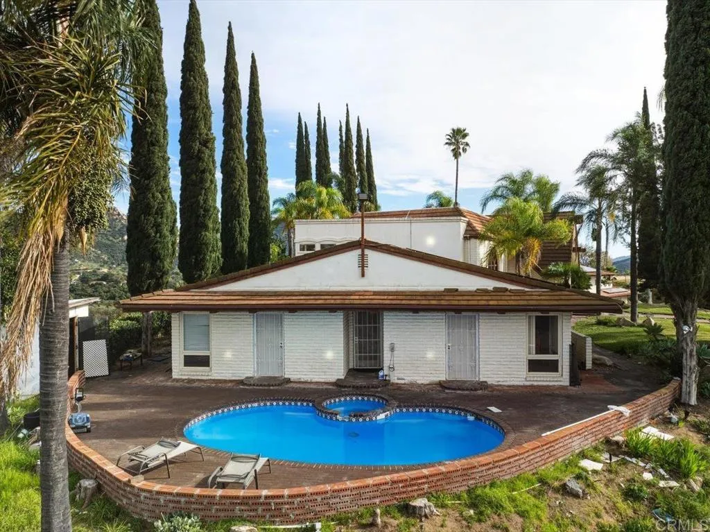 https://cdn.realtyfeed.com/cdn/127/306647108/58486470b16b4d910fe666f813e058ad.webp