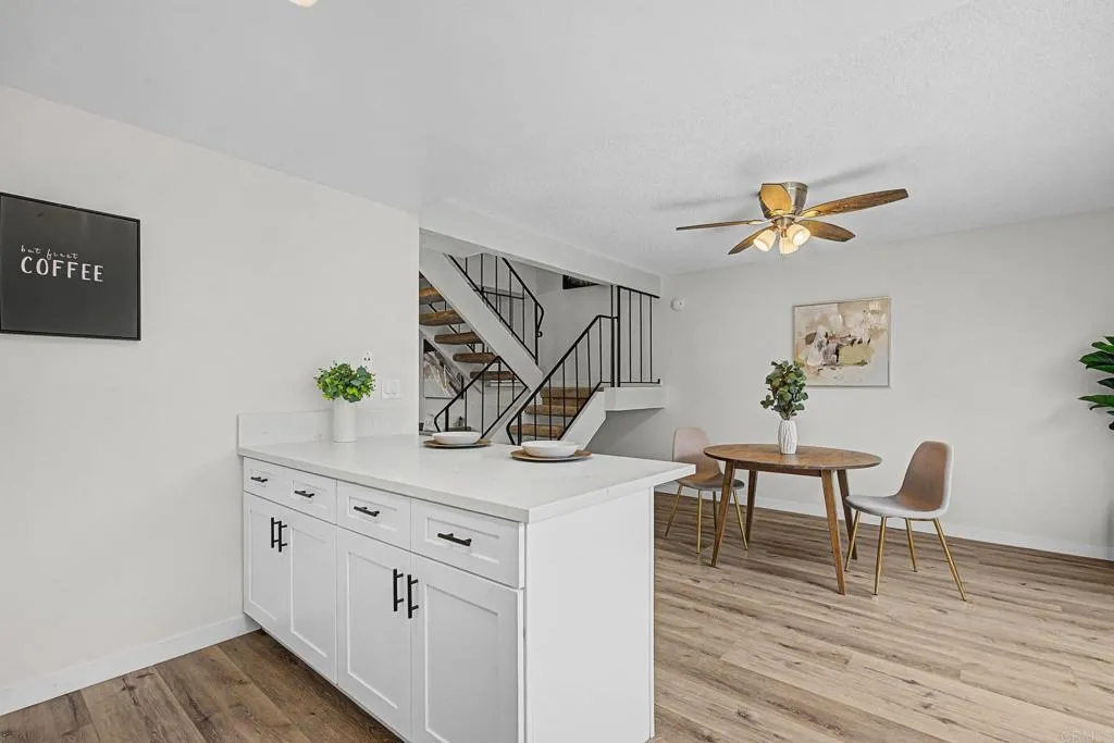 https://cdn.realtyfeed.com/cdn/127/306647110/5a8d6daaa353efe9eb4d439cb0e409e6.webp