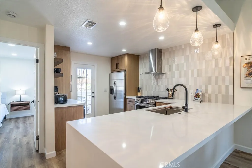 Palm Desert, CA 92211