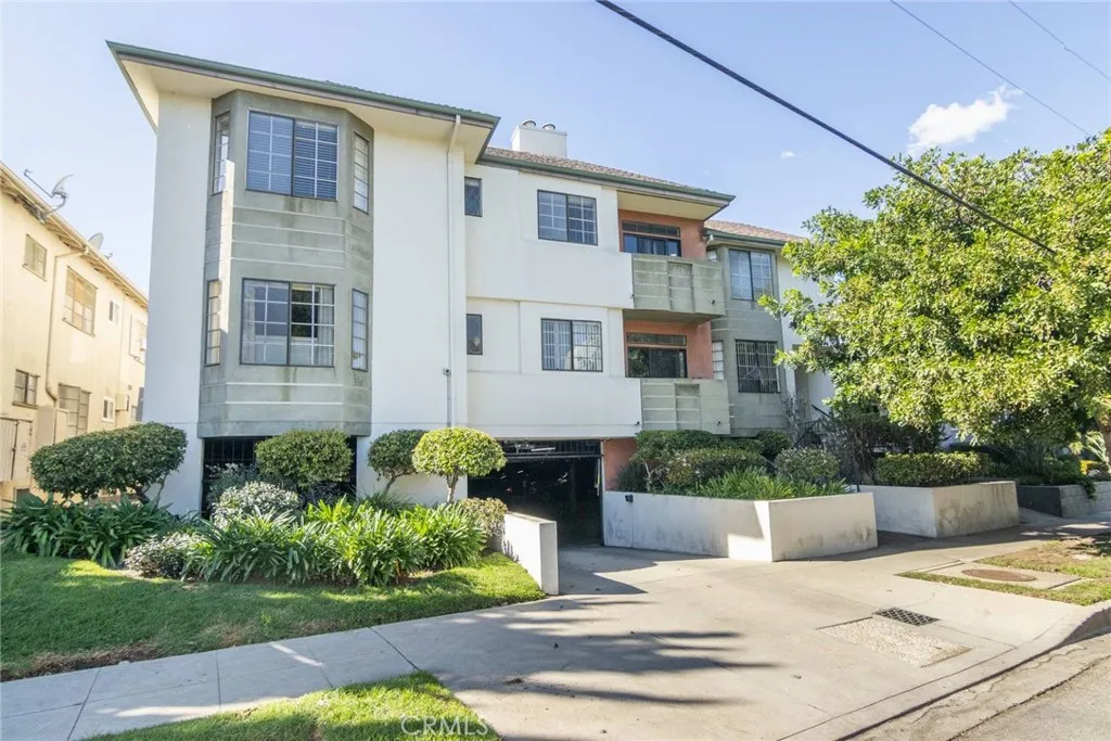 Sherman Oaks, CA 91403