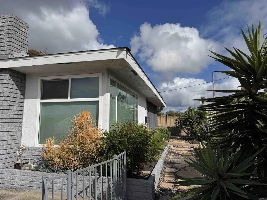 https://cdn.realtyfeed.com/cdn/127/306647216/d1f93af168438fab4a23f301e031dfab.webp