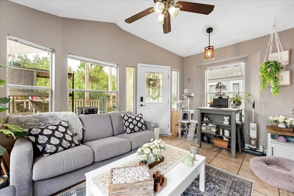 https://cdn.realtyfeed.com/cdn/127/306647272/1850442356fc378c4796275bdde5d06d.webp