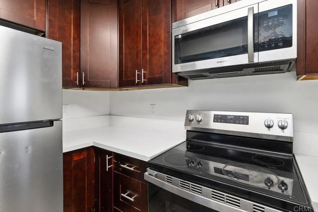 https://cdn.realtyfeed.com/cdn/127/306647276/0b12eec39159ba334f4713ec25315db0.webp
