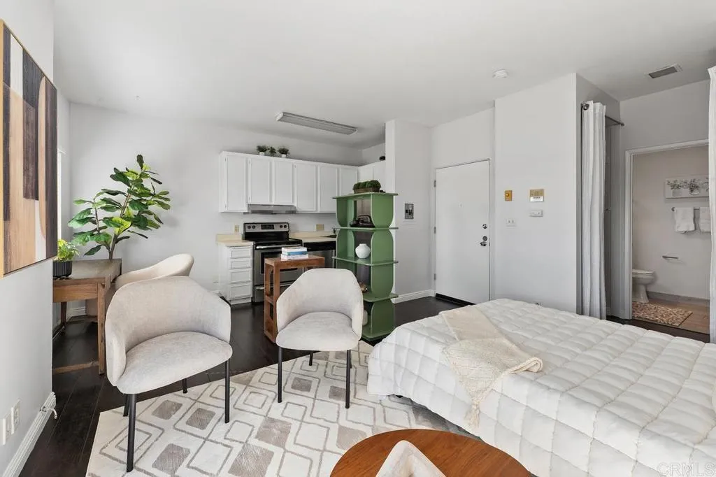 https://cdn.realtyfeed.com/cdn/127/306647279/644a39e28b82b53a617da14f4e249df0.webp