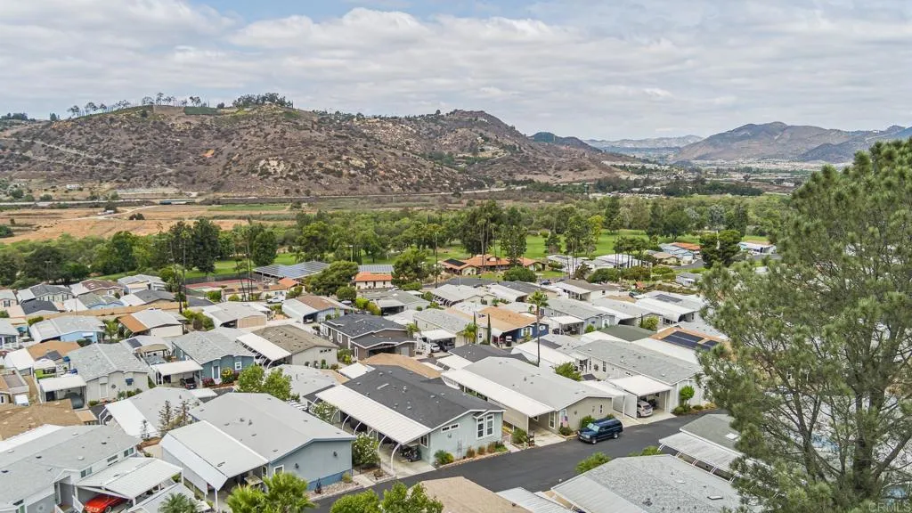 https://cdn.realtyfeed.com/cdn/127/306647281/9669109b160fa170f9e758b4891a8900.webp