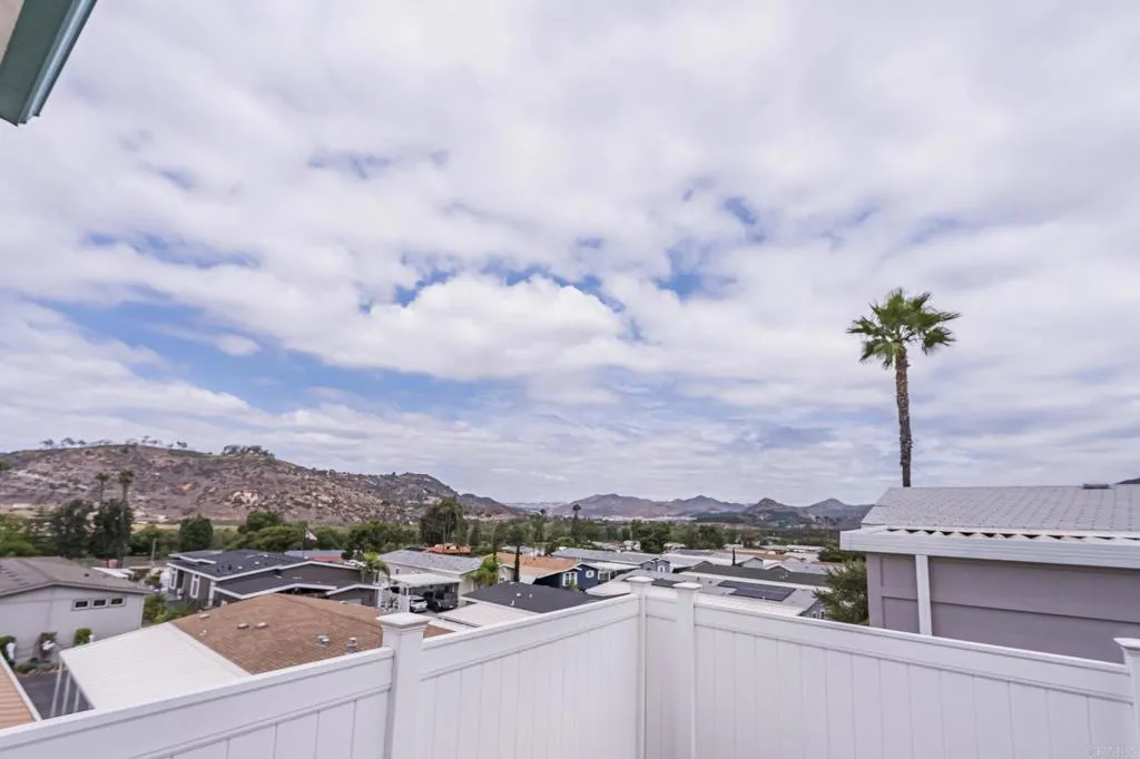 https://cdn.realtyfeed.com/cdn/127/306647281/9fe3b6ba01c80809079033695e594347.webp
