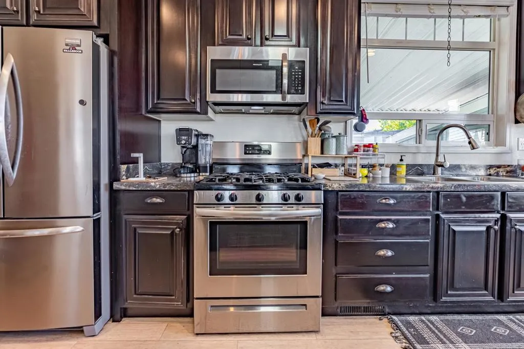 https://cdn.realtyfeed.com/cdn/127/306647281/da04b90141283e6da75c32fd976f61f7.webp