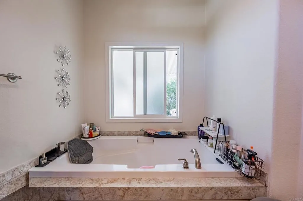 https://cdn.realtyfeed.com/cdn/127/306647281/e3ac9dfdc175a13b716ada36f1c064c2.webp