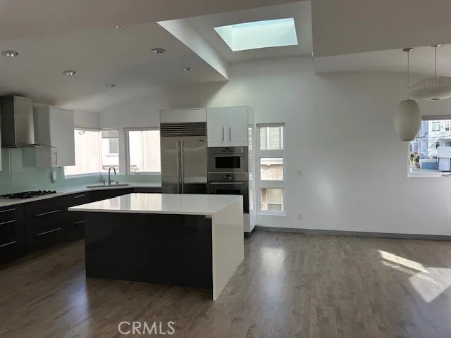 510 Ardmore Avenue, Hermosa Beach, CA 90254 - Photo 4 of 22, Hermosa Beach, CA