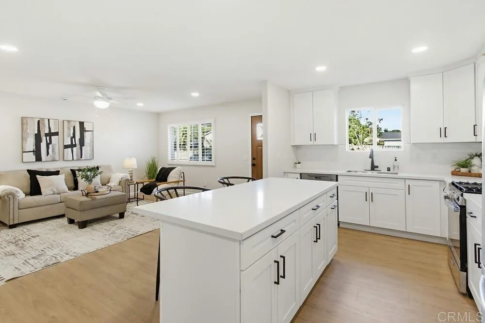 https://cdn.realtyfeed.com/cdn/127/306647329/25d1b48778da2972e33b2f8311750f6e.webp