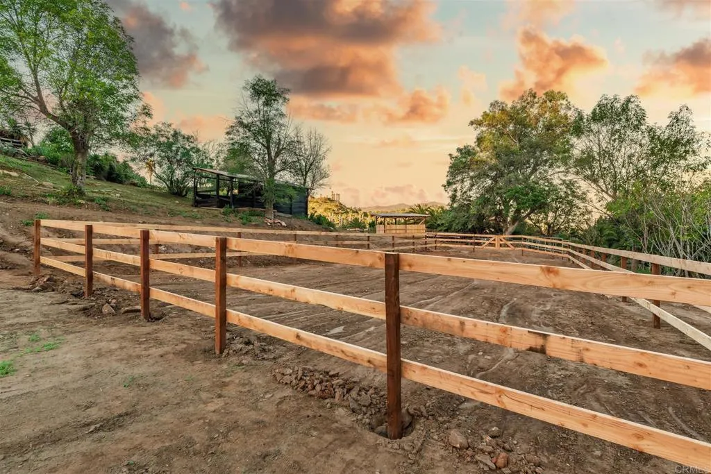 https://cdn.realtyfeed.com/cdn/127/306647358/16a07532cf38c89b7b1a37d75ce30d22.webp