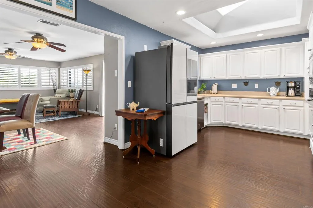 https://cdn.realtyfeed.com/cdn/127/306647372/77a8cf5825917a23dda5631fc7114f71.webp