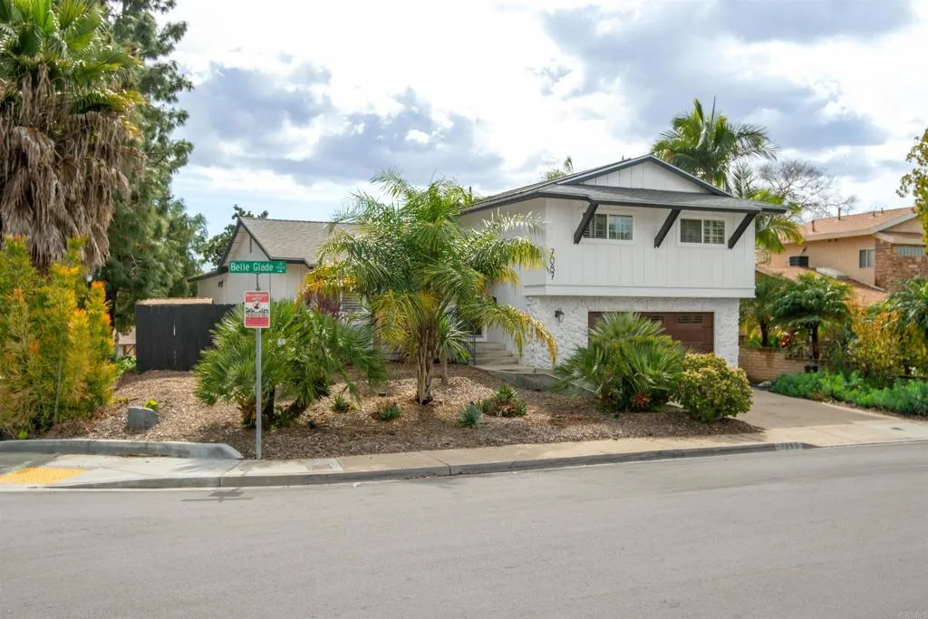 https://cdn.realtyfeed.com/cdn/127/306647372/8714eadfcad2ac547918642fd9cb2841.webp