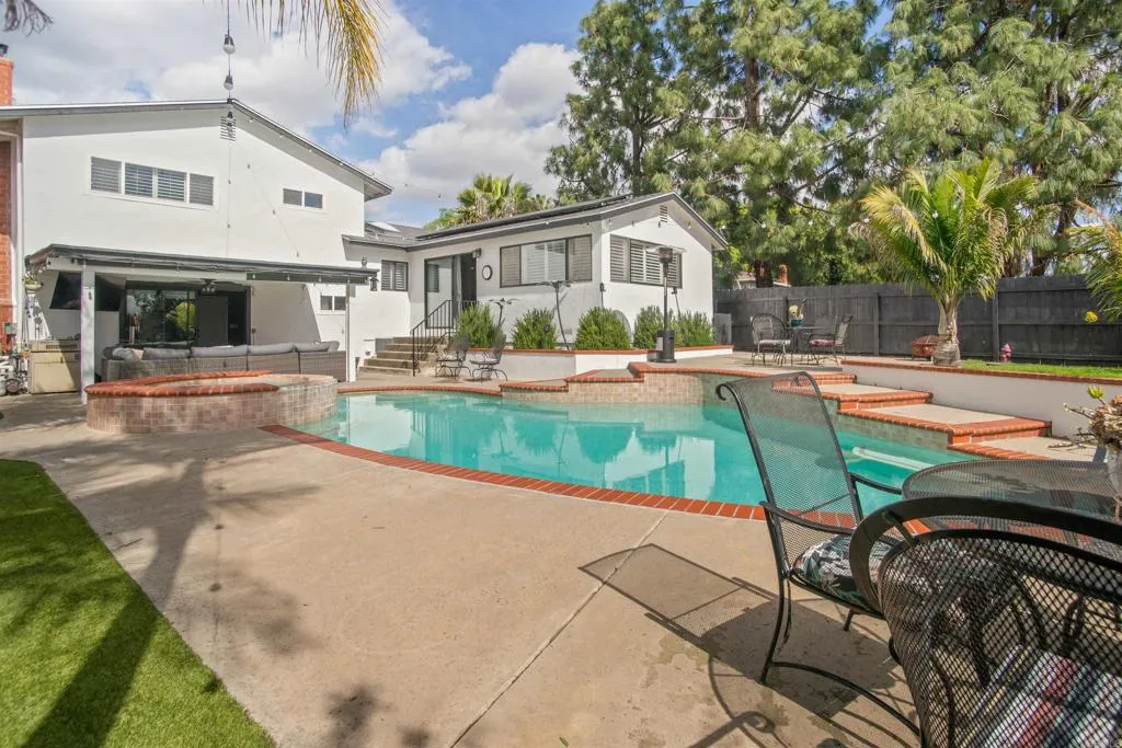 https://cdn.realtyfeed.com/cdn/127/306647372/c3c66e39ce52eb0057c38b47df57b1a7.webp