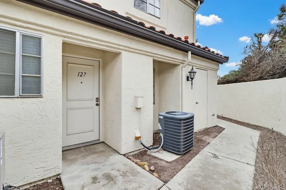 Photo #2: PTP2601316 Listing: Photo #2