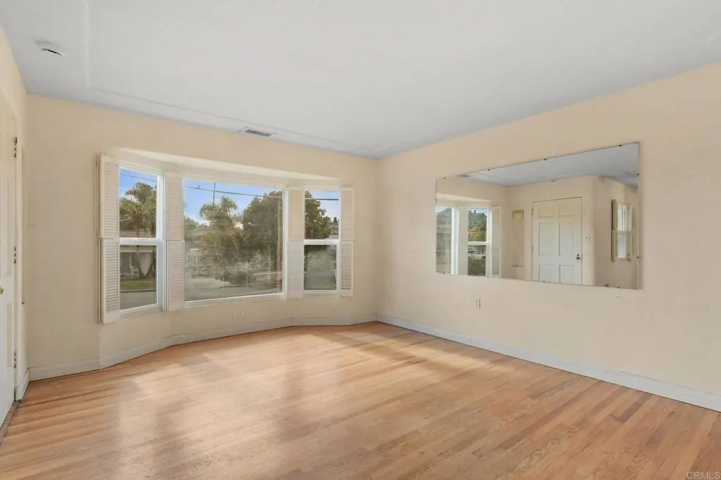 https://cdn.realtyfeed.com/cdn/127/306647416/30e1b74807a8b648e856ce25ea726763.webp