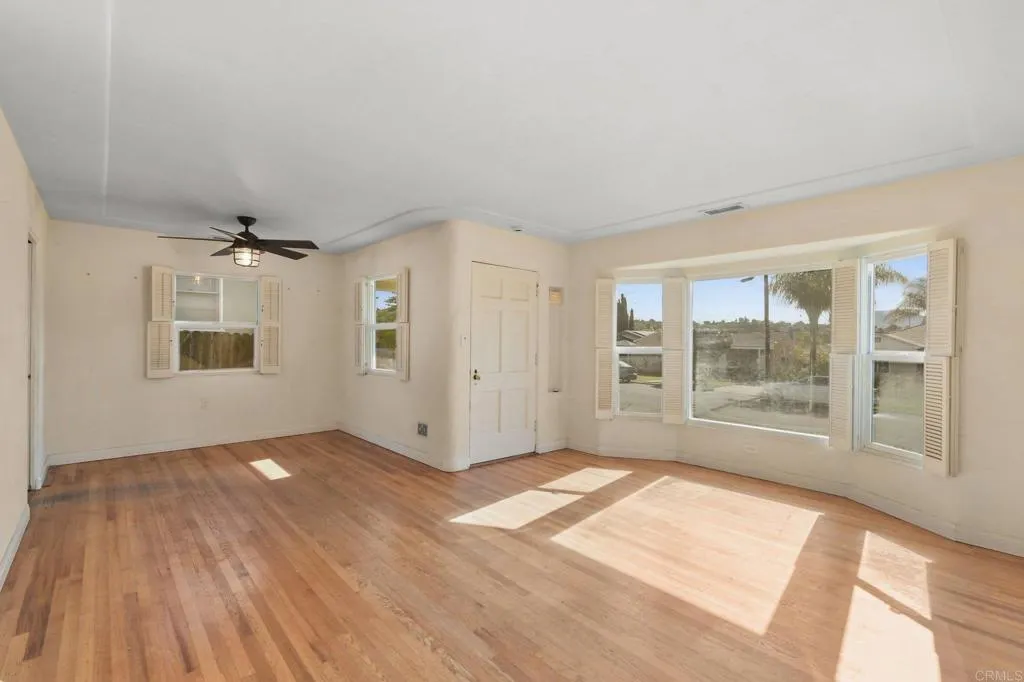https://cdn.realtyfeed.com/cdn/127/306647416/4bce0b6a307b3e7187348b265f8955c3.webp