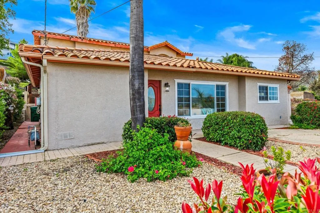 https://cdn.realtyfeed.com/cdn/127/306647427/8f8bc3fcc10641ea0f84943078ad3724.webp
