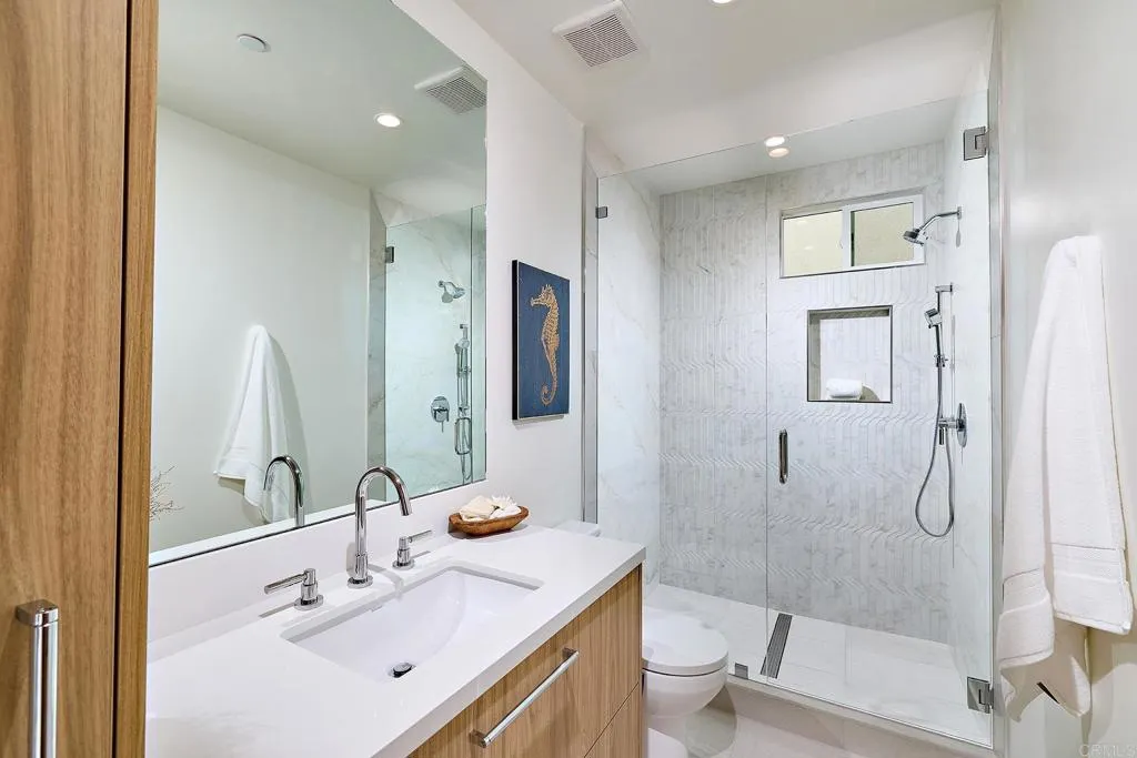 3901 Haines, San Diego, CA, 92109