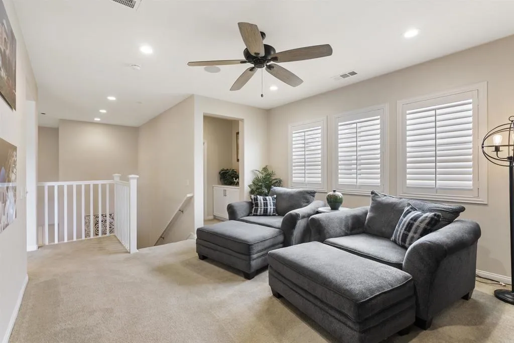 https://cdn.realtyfeed.com/cdn/127/306647454/5cabf53438bf39bf2601a1bf0277c122.webp